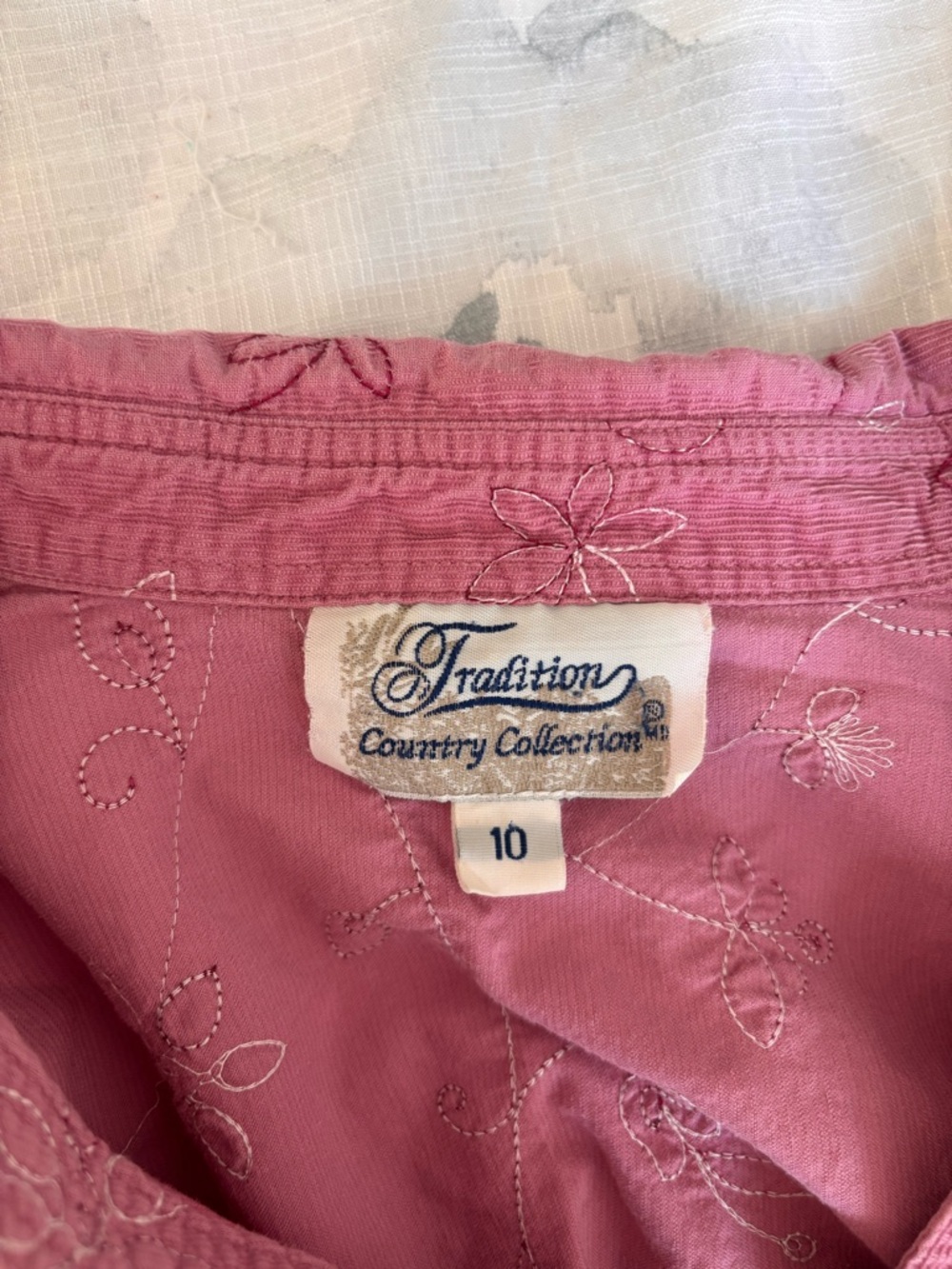 Tradition Country Collection Embroidered Button-Up 🌸 - Picture 5 of 6